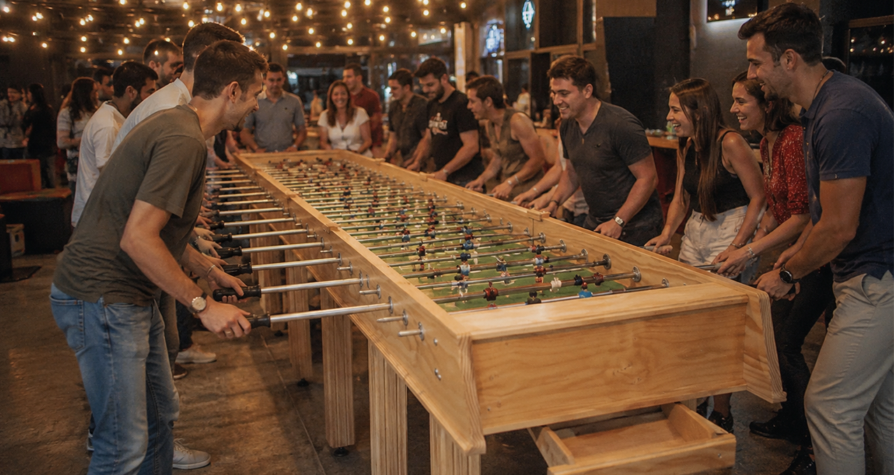 Futbolín Gigante de hasta 16 jugadores para tus eventos