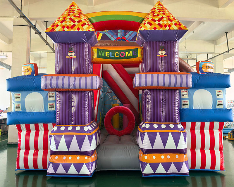 Hinchable de feria con noria